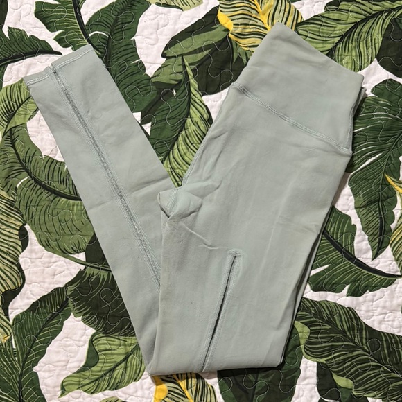 ALO Yoga Pants - Alo Leggings